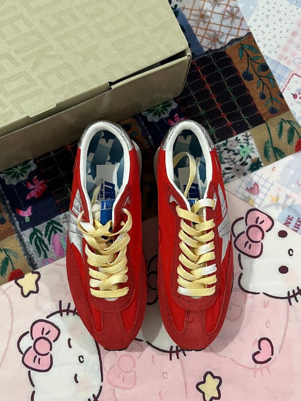 Golden Goose Marathon Vintage-Style Running Shoes – Red With Silver Star